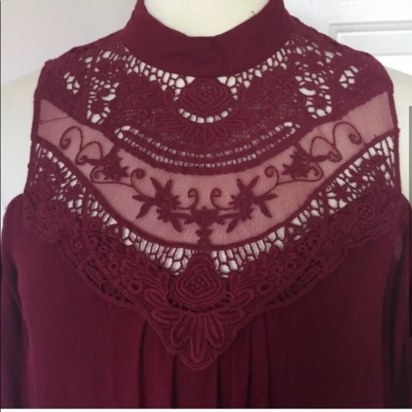 A.U.W. Red Burgundy Cut Out Shoulders Dress Red Size S - Picture 2 of 7